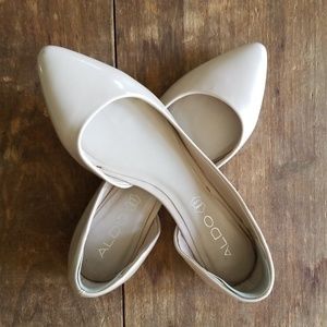 Aldo classic NUDE POINTY FLATS patent beige 6.5